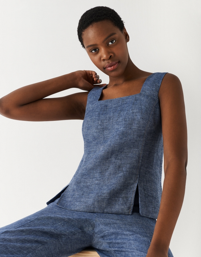 Sleeveless linen and cotton top with speckled blue print
