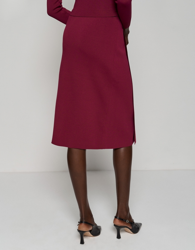 Burgundy knit midi skirt with slit