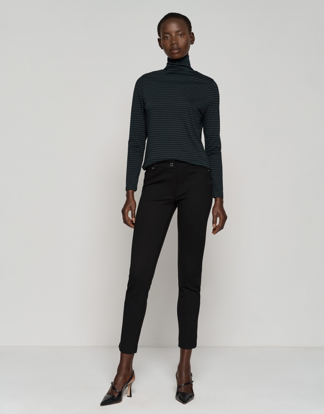 Black coupe knit slim fit elastic pants