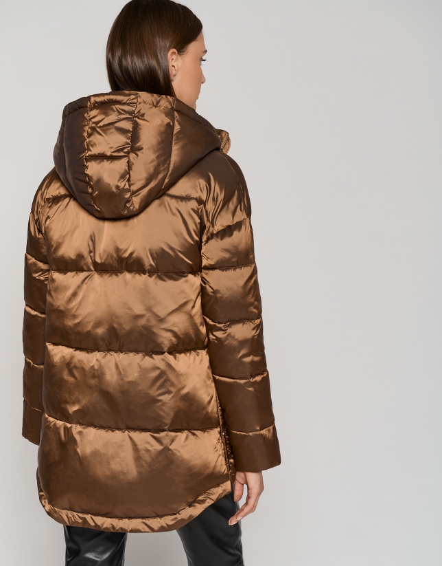 Brown quilted windbreaker with hood and side slits 