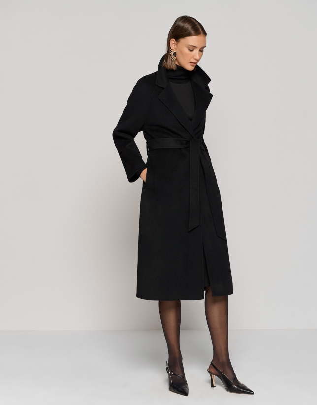 Long black double-faced cloth coat