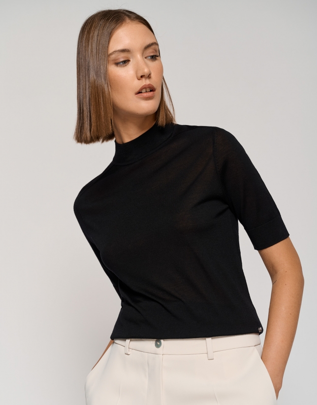 Black fine wool sweater with three quarter sleeves