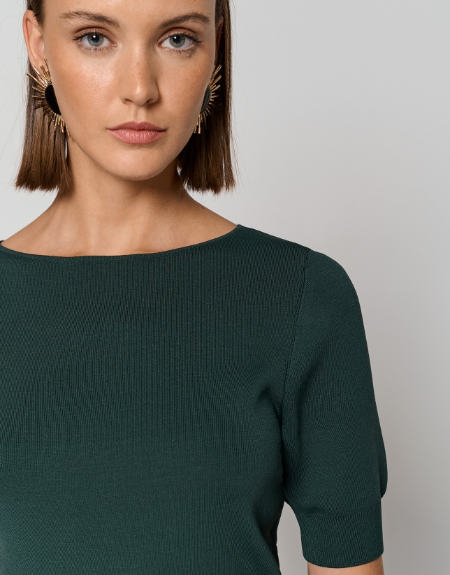 Dark green knit sweater with half-sleeves