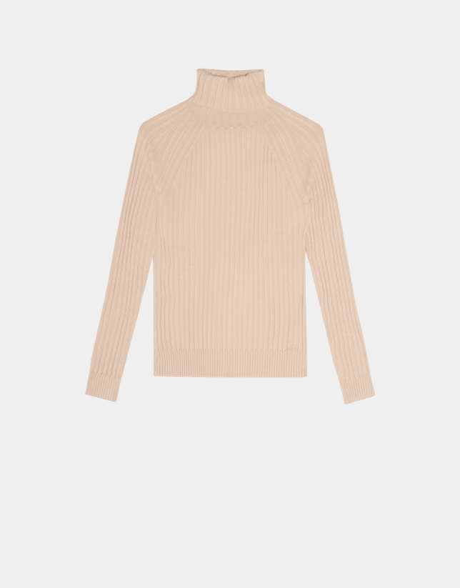 Camel ribbed sweater with raised collar