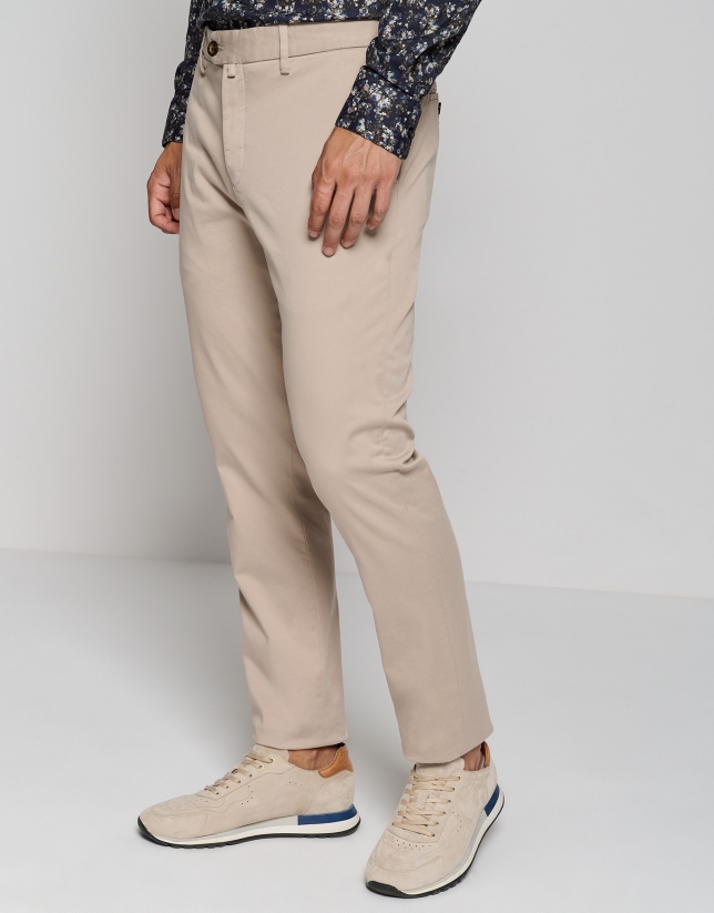 Beige dyed chino trousers