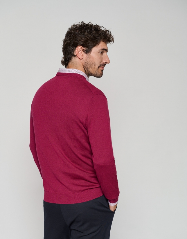 Purple wool sweater with V-neck 