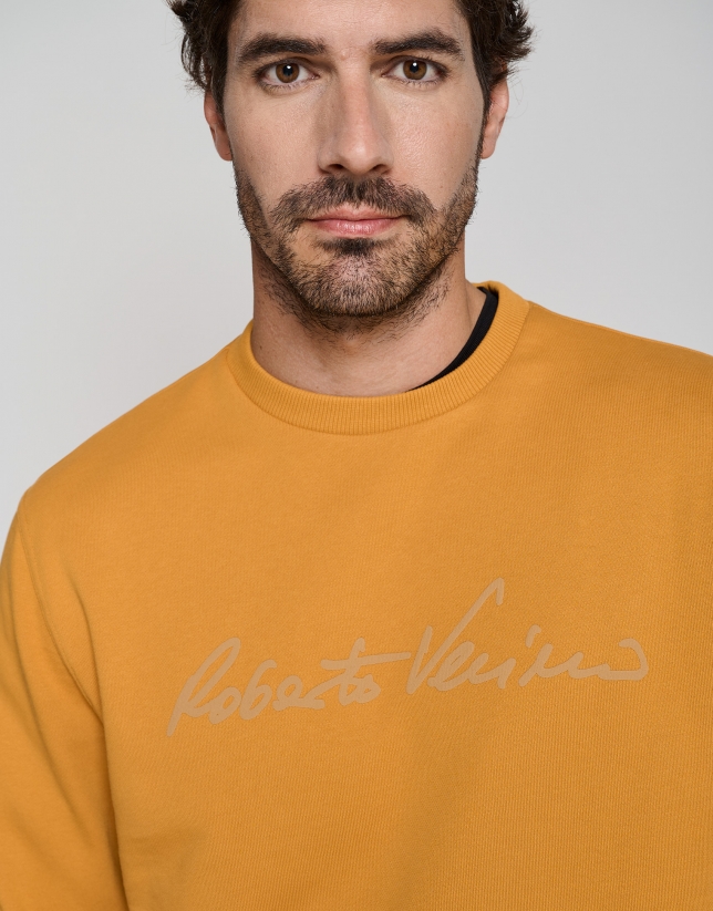 Yelow gold sweatshirt with RV logo