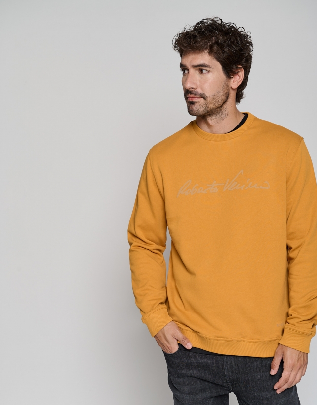 Yelow gold sweatshirt with RV logo