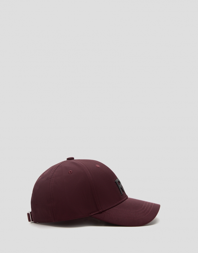Burgundy nylon baseball cap with RV logo