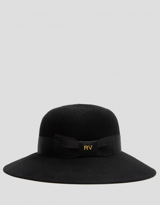 Black felt hat with ribbon and bow Woman Roberto Verino