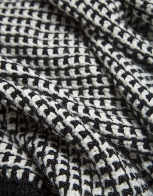 Black and white wool and alpaca scarf