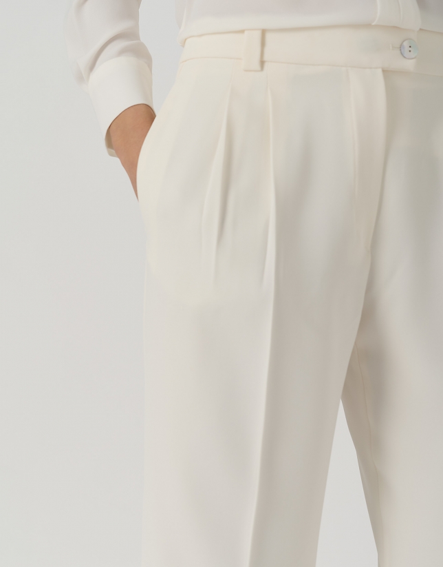 Off-white straight crepe pants with darts