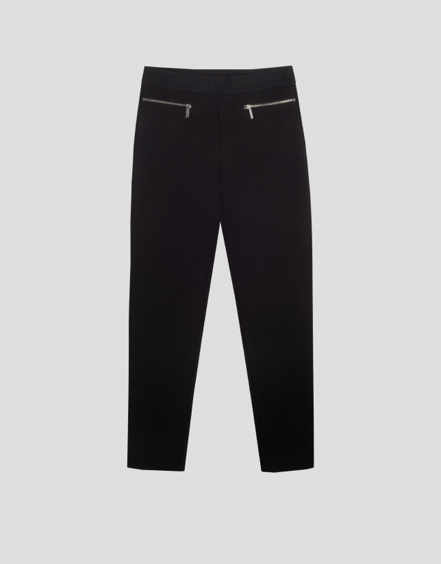 Black leggings with RV logo on waistband