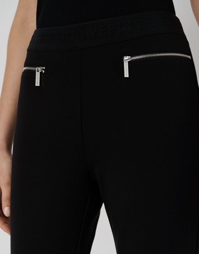 Black leggings with RV logo on waistband