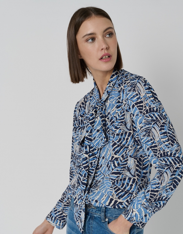 Blouse with bow and blue leaf print