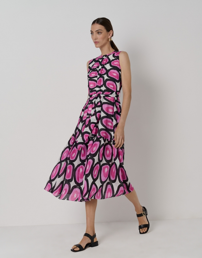 Midi dress with puckered skirt and print of pink and black figures