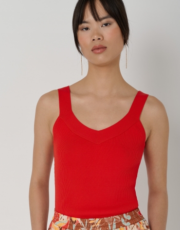 Red ribbed strapless tank top