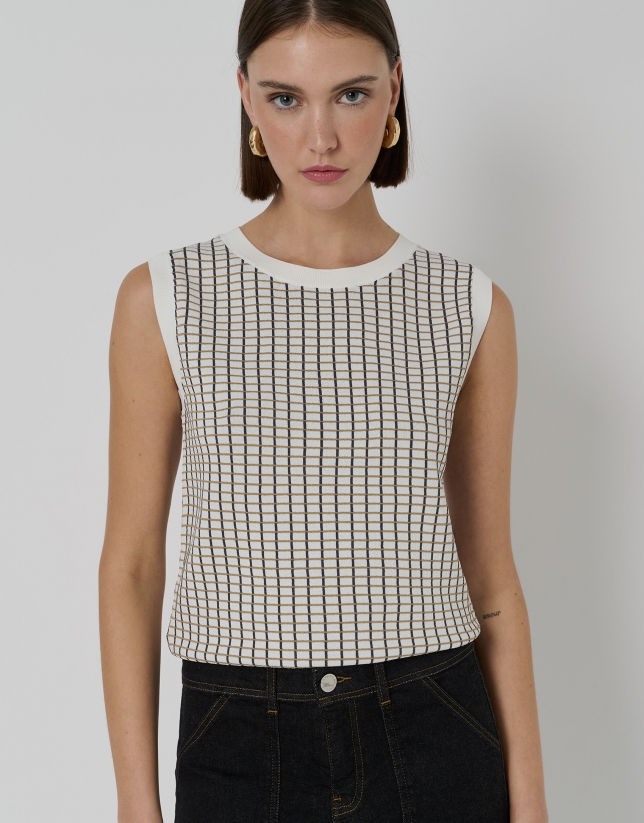 Elastic knit twin set top with beige and cream checkered print
