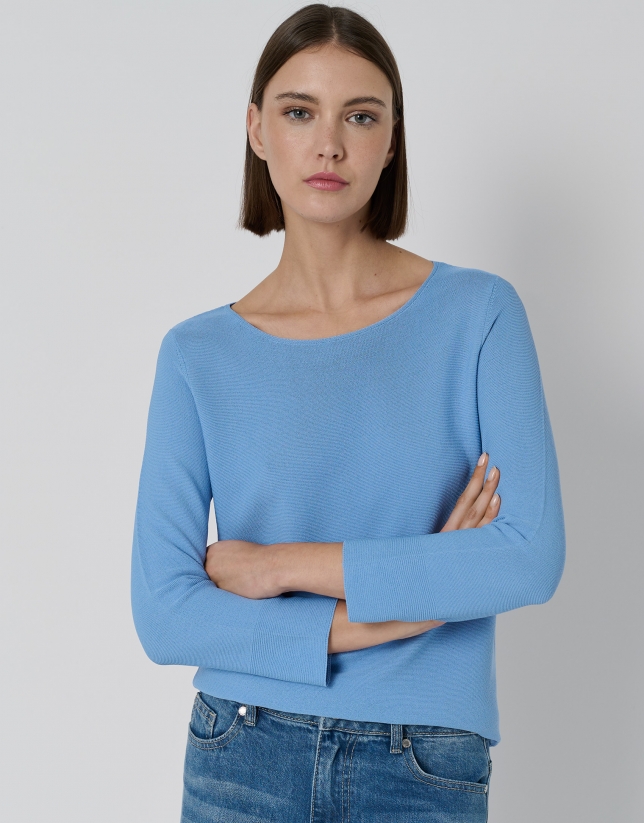 Blue light knit sweater with horizontal ribbing