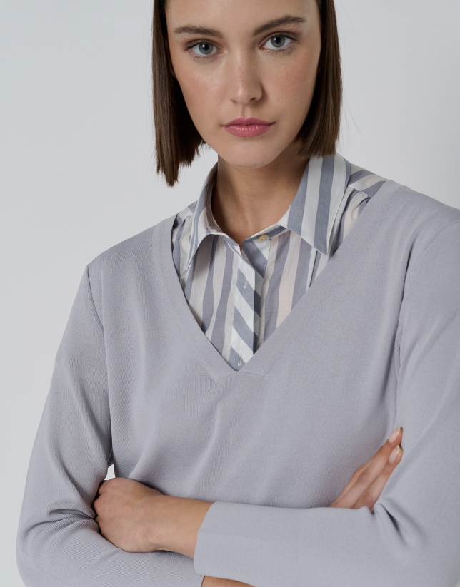 Gray light knit sweater with V-neck