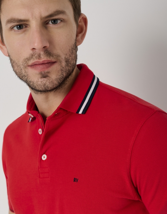 Red piqué polo shirt with short sleeves