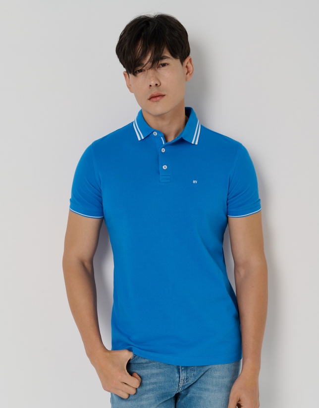 Blue piqué polo shirt with short sleeves