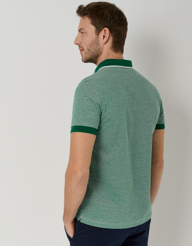 Green two-color piqué polo shirt with short sleeves
